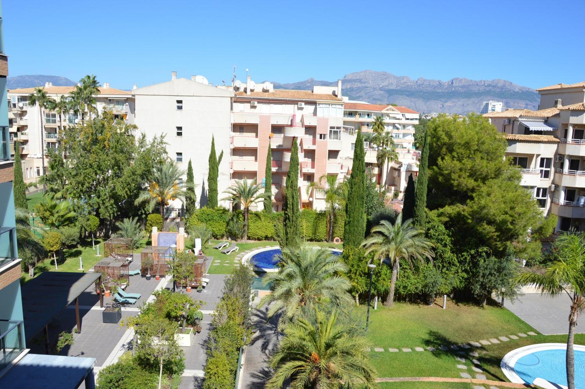 Albir & Sun Apartment *